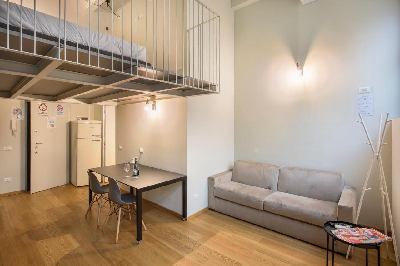 Modern Loft In Porta Venezia - Hosted By Sweetstay Мілан Екстер'єр фото